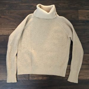 UNIQLO waffle turtleneck sweater tan beige camel